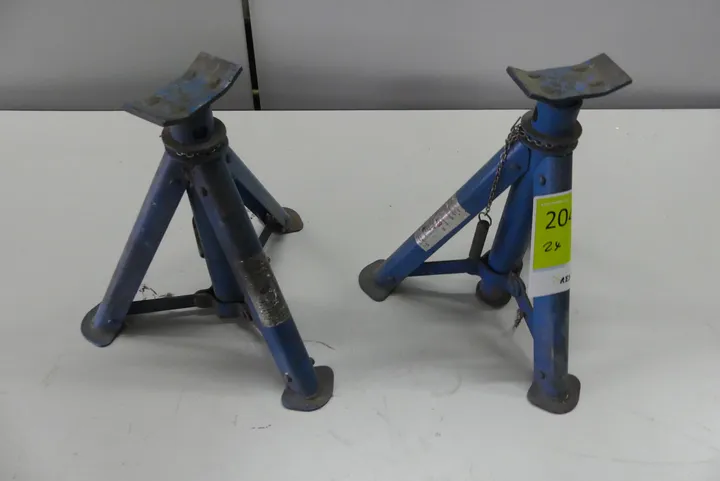 2x Unterstellböcke